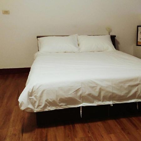 Walk Around.Tainan Apartment Bagian luar foto