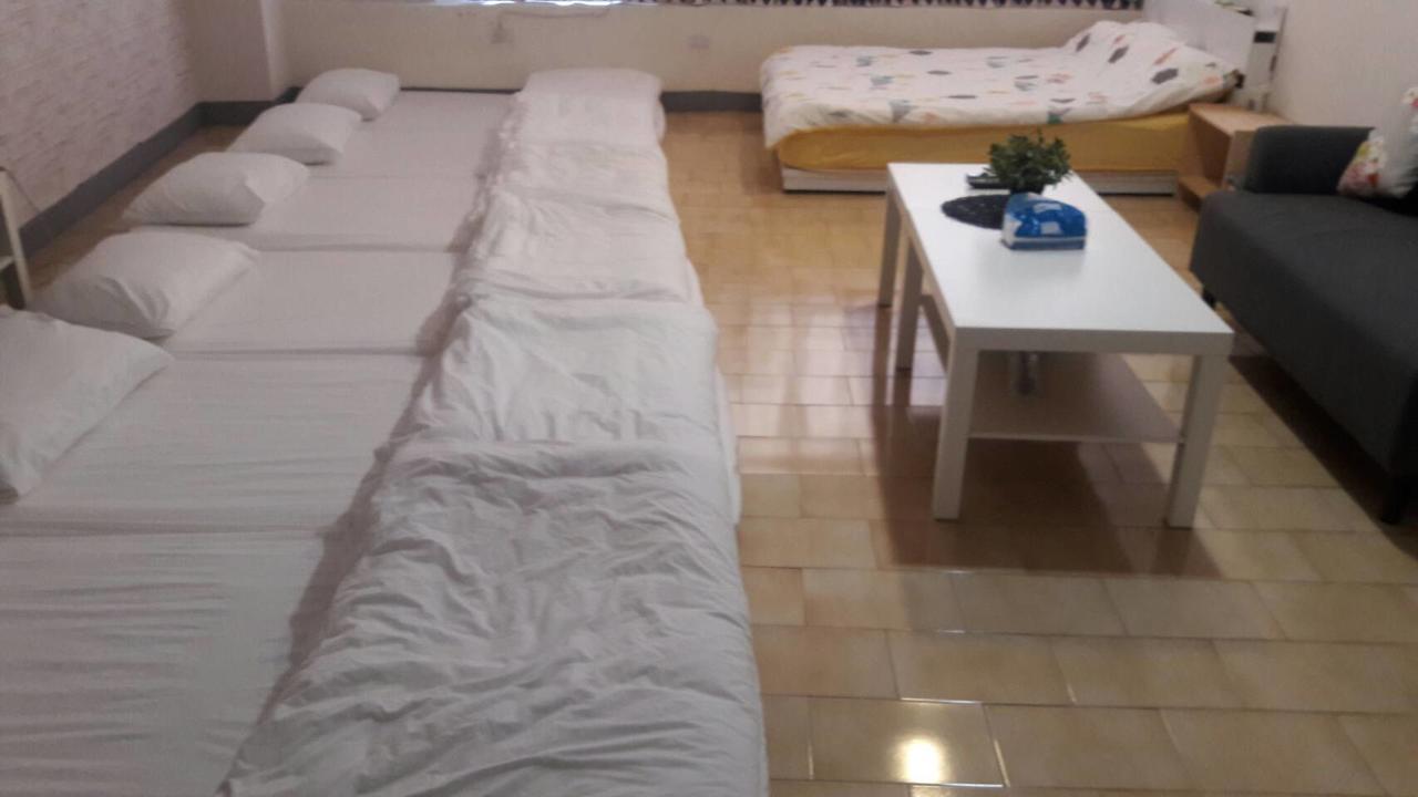Walk Around.Tainan Apartment Bagian luar foto