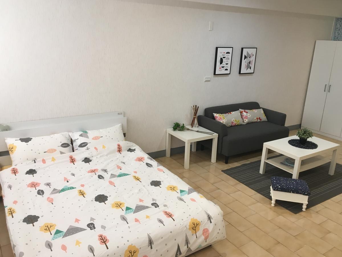 Walk Around.Tainan Apartment Bagian luar foto