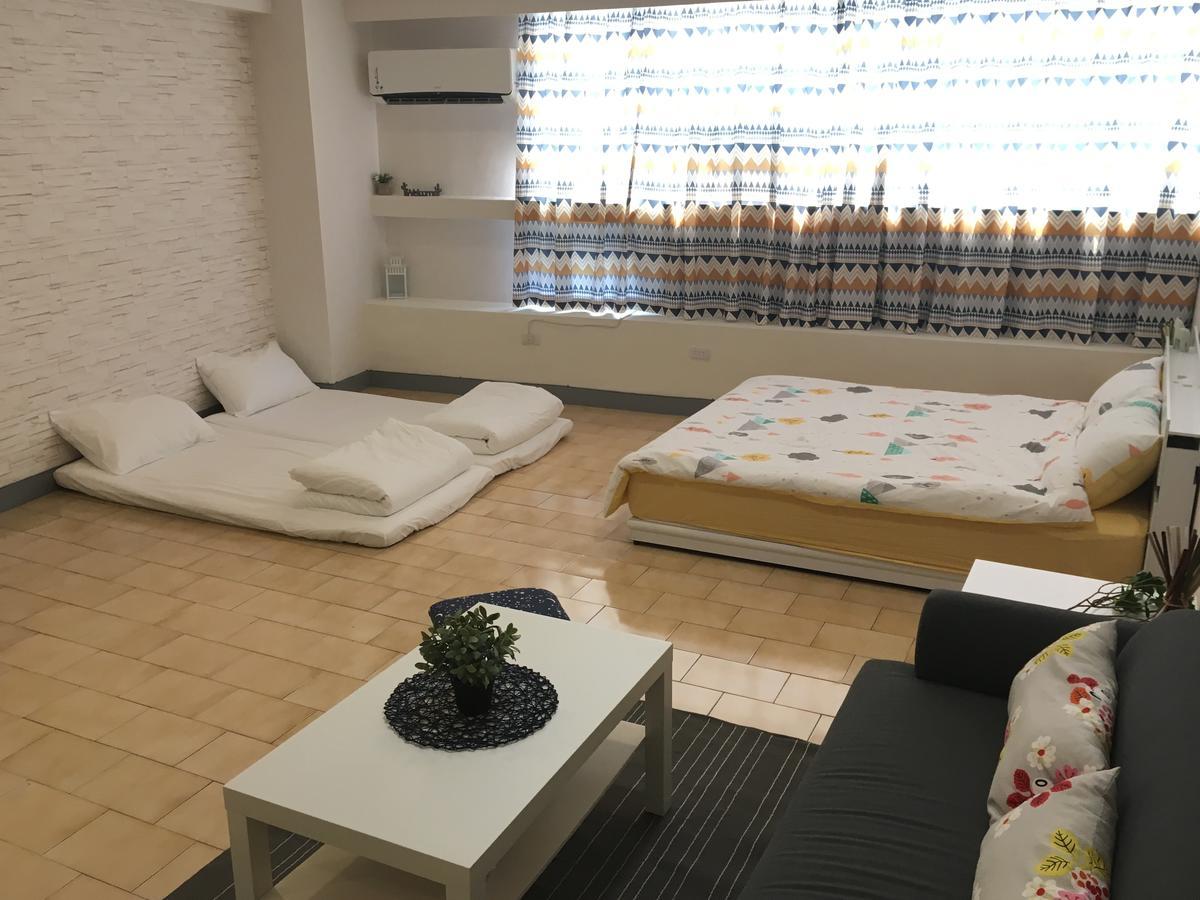 Walk Around.Tainan Apartment Bagian luar foto