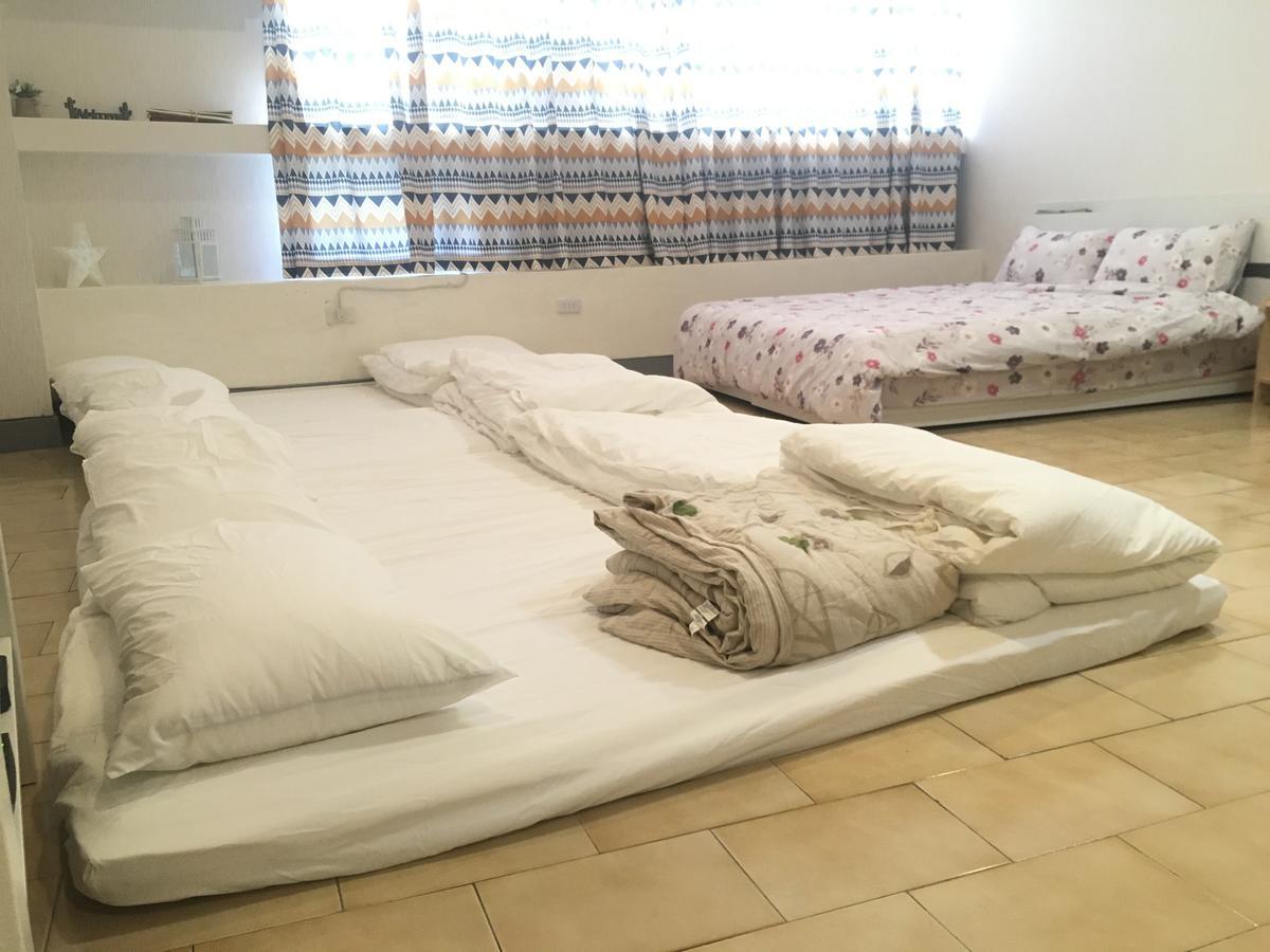 Walk Around.Tainan Apartment Bagian luar foto