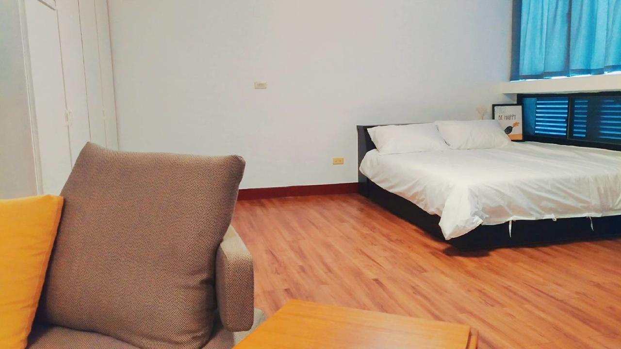 Walk Around.Tainan Apartment Bagian luar foto
